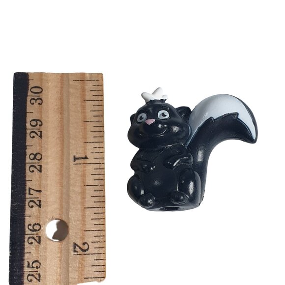 Bio Everest Skunk Spin Master Replacement Toy 1.5 Figuring Cake Topper - Picture 2 of 4